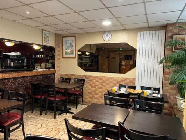 Hotel Jarry Confort Paris Luaran gambar