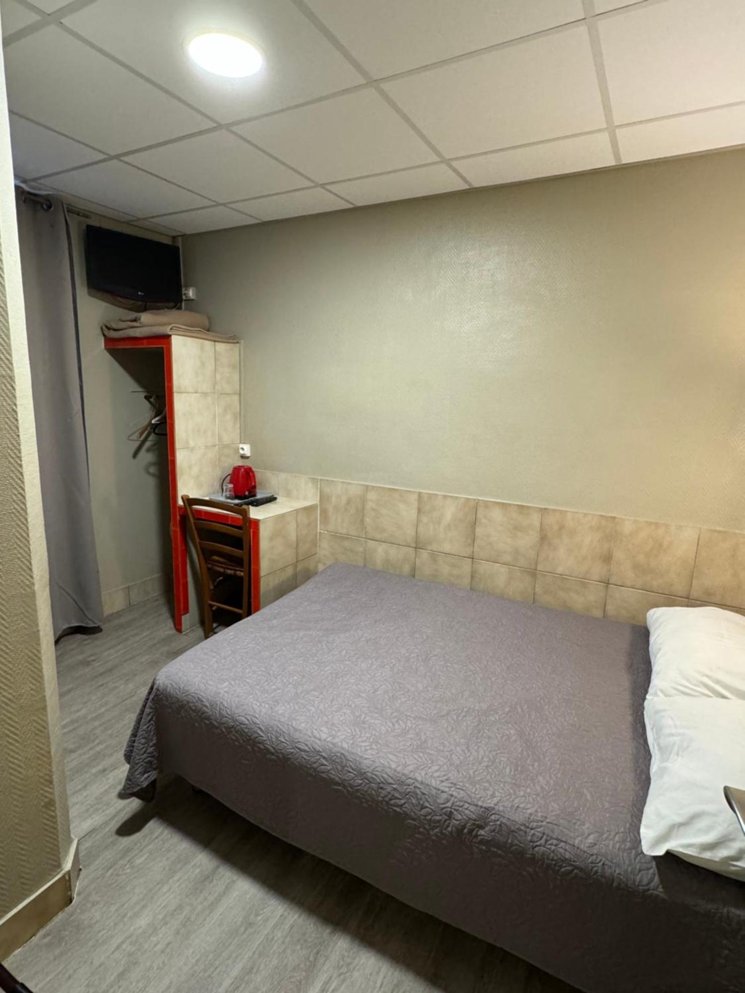 Hotel Jarry Confort Paris Luaran gambar