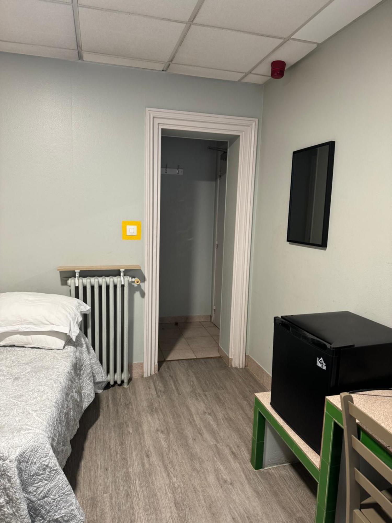 Hotel Jarry Confort Paris Luaran gambar